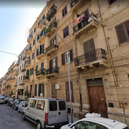 Serpotta 106 - Central Apartment *
