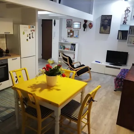 Serpotta 106 - Central Apartment *